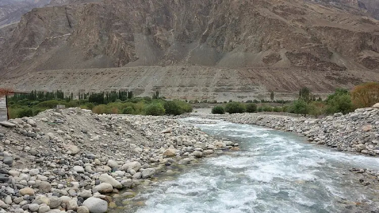 Ladakh Road Accident: Bus loaded with army personnel fell into Shyok river in Ladakh, 7 died