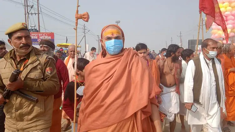 Gyanvapi Case: Avimukteshwaranand will worship Shivling found in Gyanvapi today