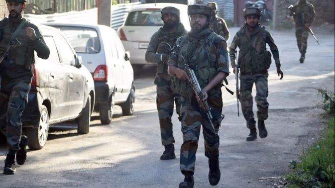 Encounter between terrorists and security forces in Kupwara, a Pakistani terrorist of Lashkar killed