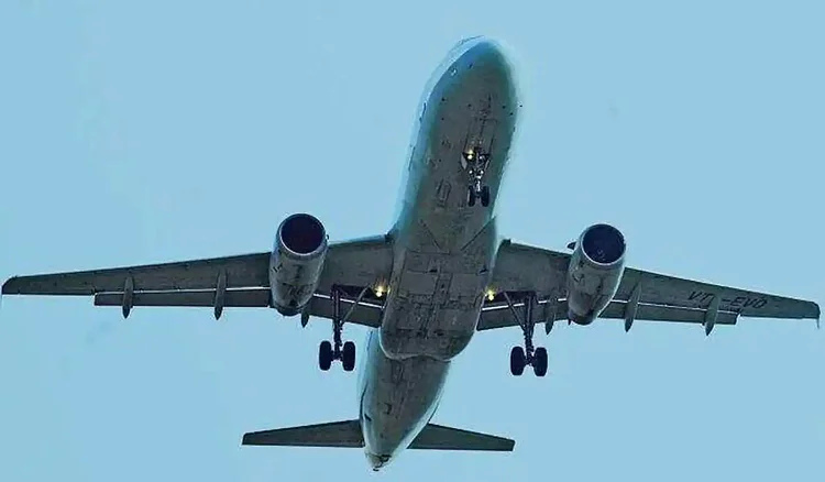 Strict instructions of DGCA - take off those who refuse to wear face masks in the plane