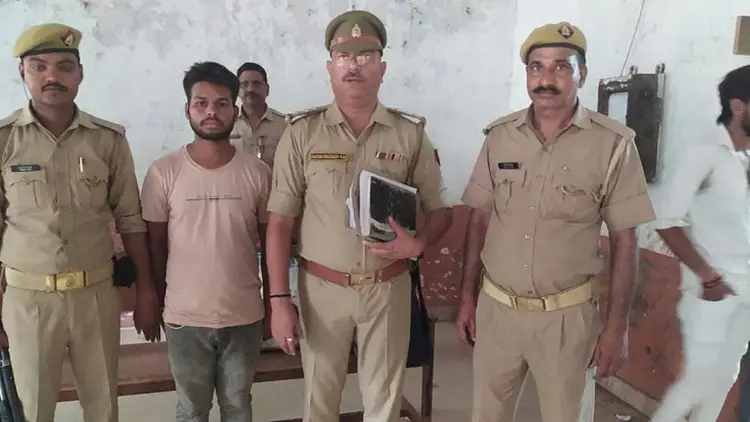 Gorakhpur: Under the grip of police, who threatened to attack CM Yogi by posing as Lady Don