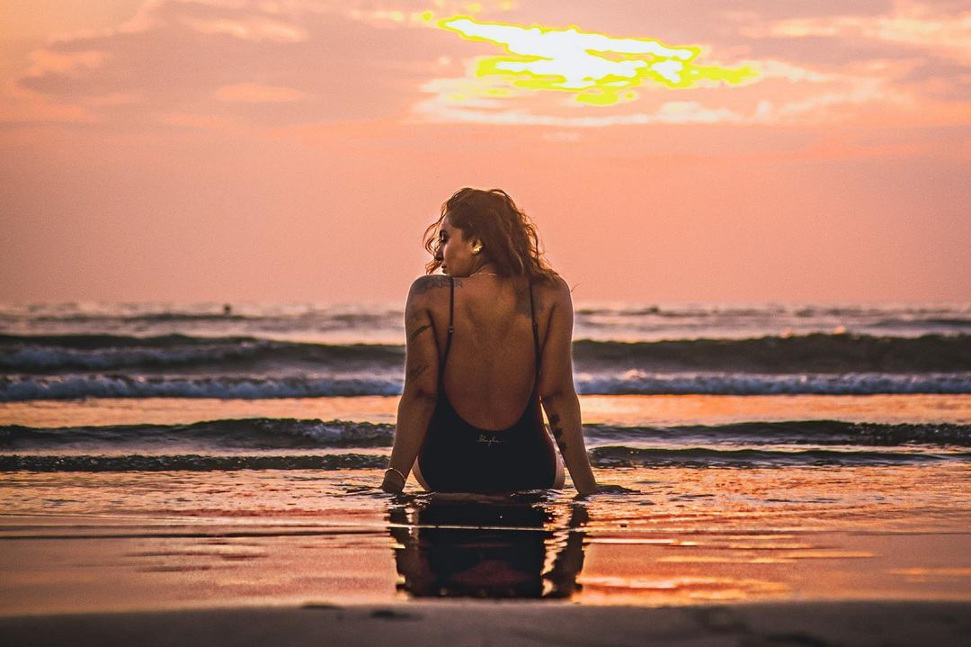 In boldness and hotness, this actress is four steps ahead of every beauty, from bedroom to bikini photos