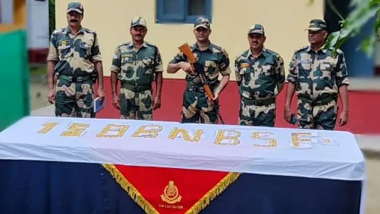 Gold worth Rs 21.22 crore recovered in West Bengal, smugglers flee to Bangladesh