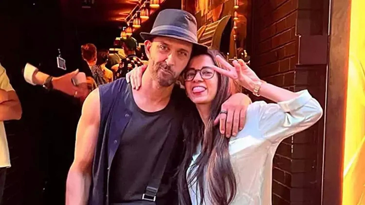 Hrithik Roshan and Saba Azad returned from vacation hand in hand, video went viral, fans said - do not look