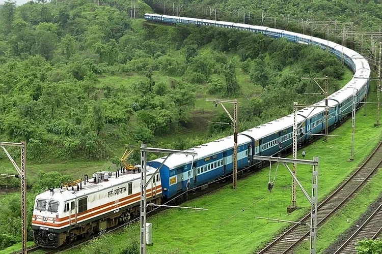 Railway will soon have bumper recruitment, Railway Minister's big statement, said- more than one lakh jobs 