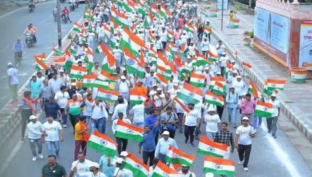 Business of flags can go up to Rs 500 crore, 25 lakh tricolors being prepared daily in the capital