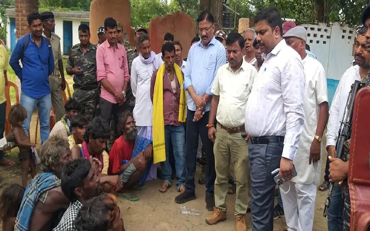On the instructions of Jharkhand Governor Ramesh Bais, Palamu DC reached to know the condition of the Musahar family