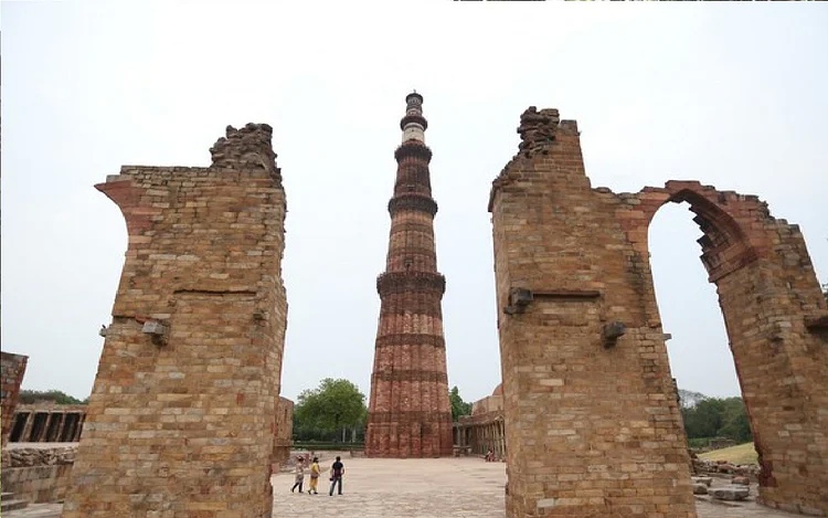 Qutub Minar case