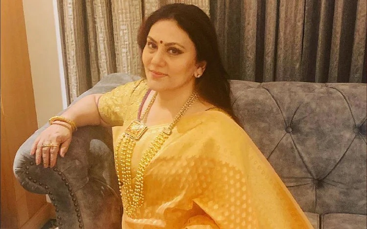 Dipika Chikhlia