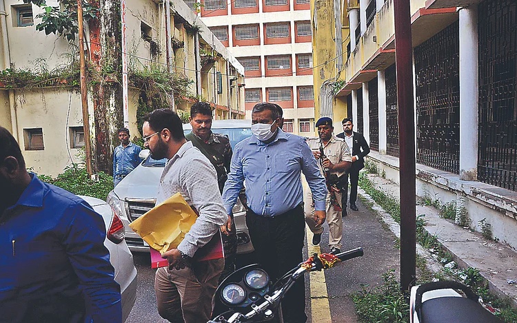 Illegal mining of 1000 crores