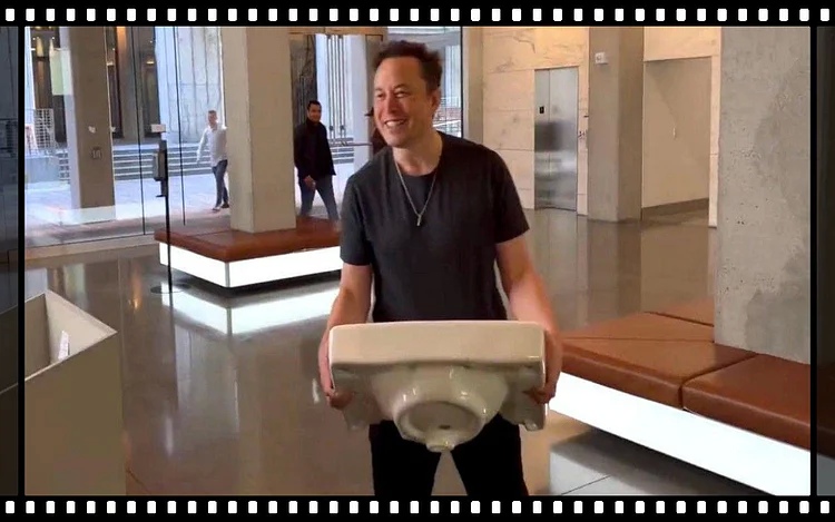 Elon Musk in Twitter HQ