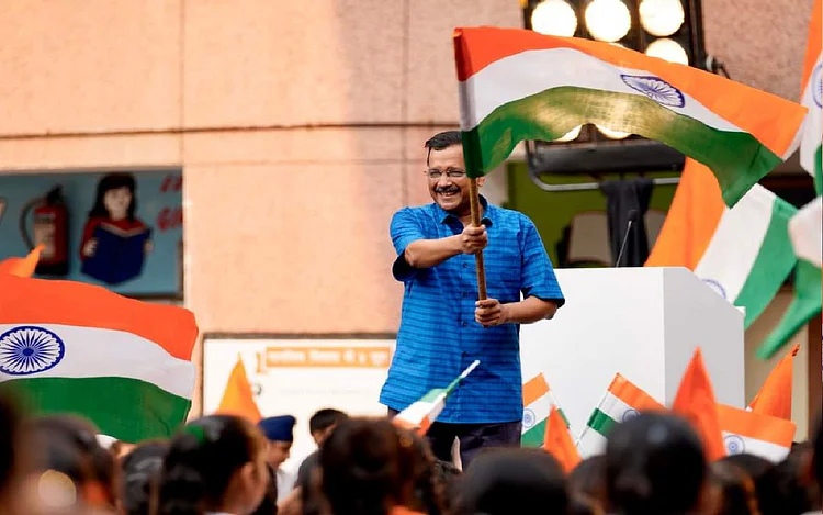 Delhi MCD Election 2022: A setback to BJP ahead of MCD elections, 11 party leaders join AAP