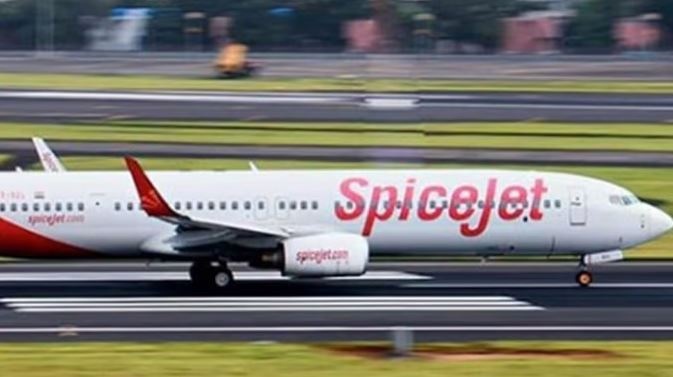 SpiceJet flight Emergency landing in Kochi