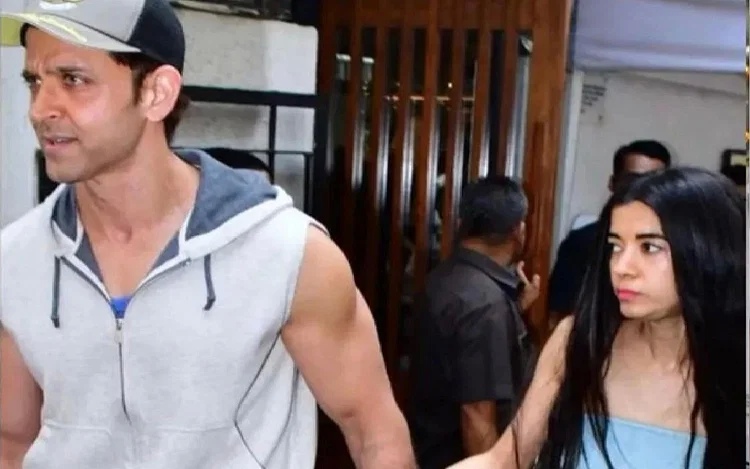 Hrithik Roshan spotted on lunch date with Saba Azad, VIDEO went viral on social media
