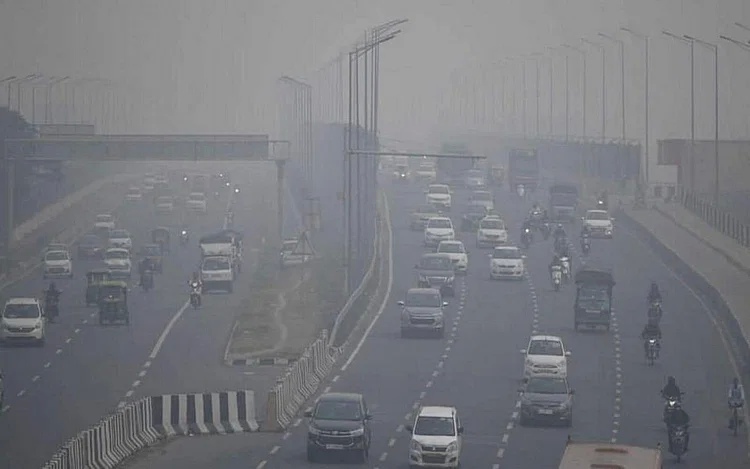 Four Wheelers Banned in Delhi