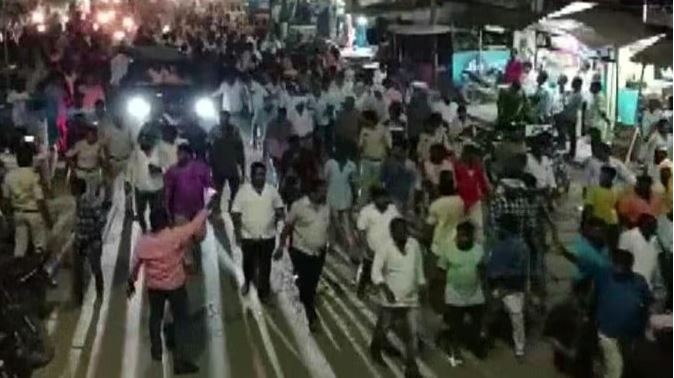 Violent clash between YSRCP and TDP workers