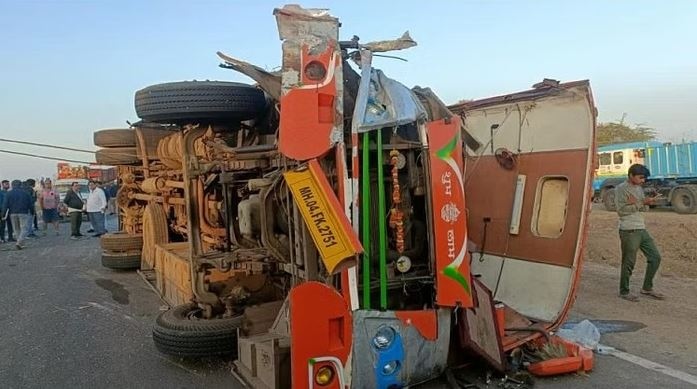 Bus truck collision on Nashik Shirdi highway