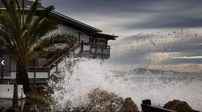 Flood and rain caused havoc after the storm, thousands of houses submerged, more than 20 deaths