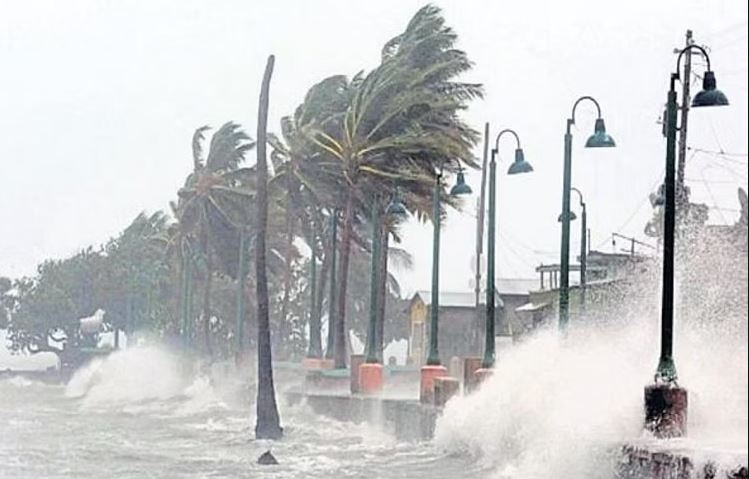 Cyclone Freddy hits Mauritius