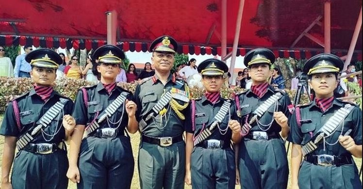 Women Army Officers in Artillery Regiments Women Army Officers in Artillery Regiments
