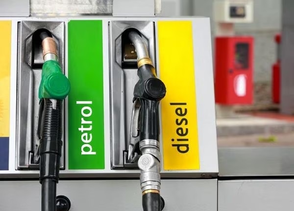 Petrol Diesel Prices Petrol diesel prices increased costlier by 15 paise in Noida what is the rate in your city