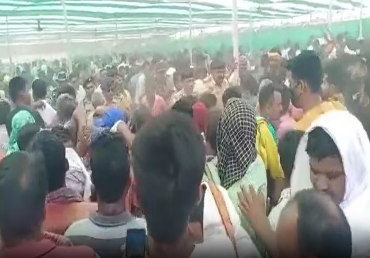 Workers went to eat mutton returned after being beaten by the police there was a lot of ruckus in Lalan Singhs party