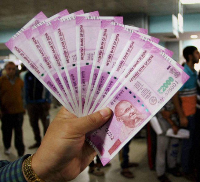 RBI To Withdraw Rs 2000 Notes