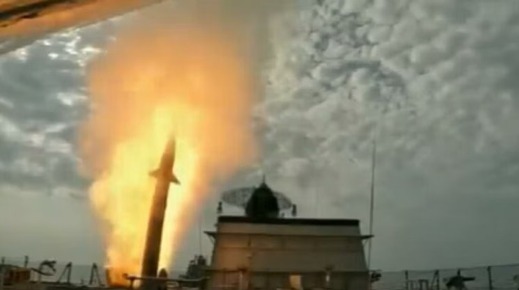 INS Mormugao: The wonder of Indian Navy's indigenous missile destroyer, successfully hit the target