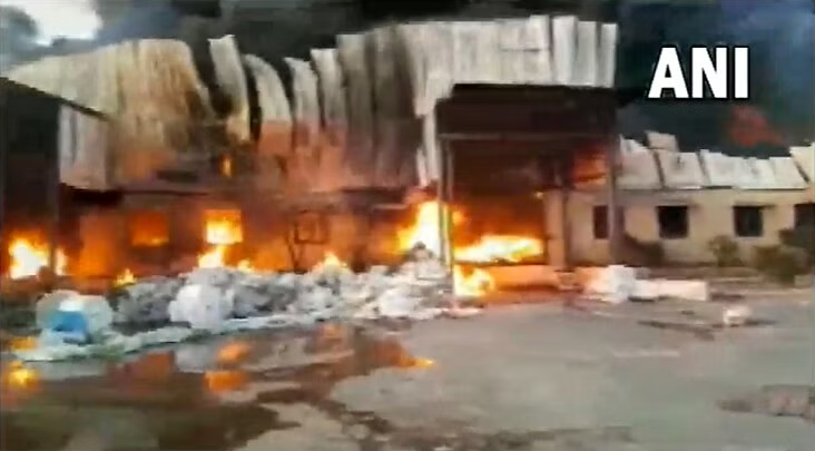 Fire in plastic factory