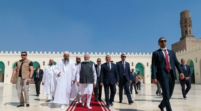 Egypt: PM Modi said to NRIs - Everyone's contribution in the success of the country, all Indian heroes