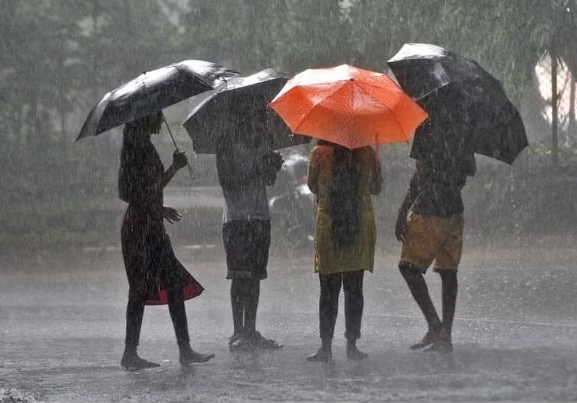 Monsoon in Delhi Mumbai