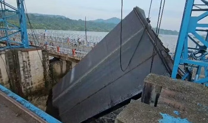 Bhimgoda Barrage gate broke down in Haridwar