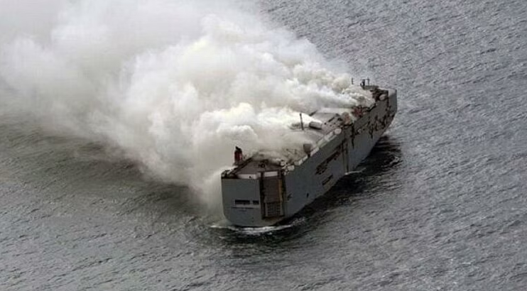 Fremantle Highway Cargo ship burning
