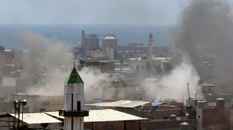 Fierce clashes in Palestinian refugee camp