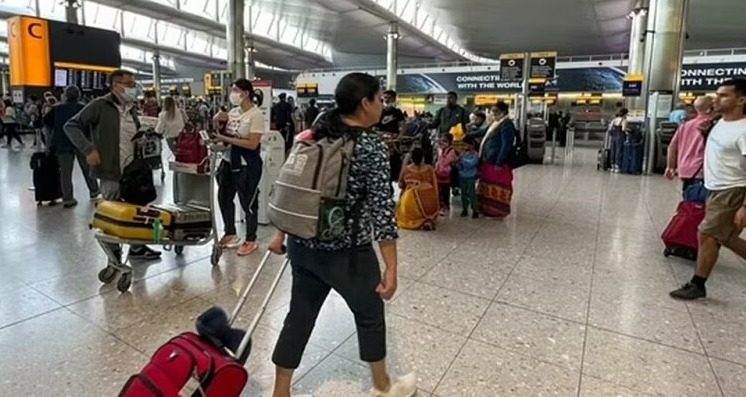 Planes Grounded in UK