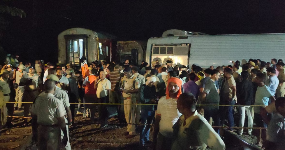 North East Express Derailed: When we ran after hearing the unnatural sound of the train, we heard screaming sounds