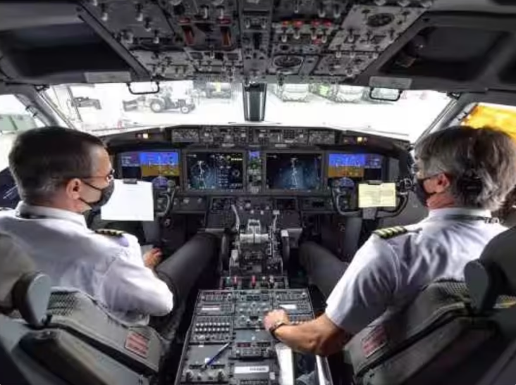 Pilots will no longer be able to use mouthwash and tooth gel, DGCA's order, know why this decision had to be taken