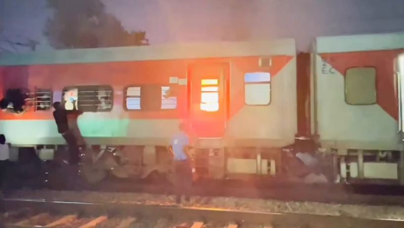 I was suffocating due to the smoke... felt that now perhaps we will not survive; Passenger told how he survived