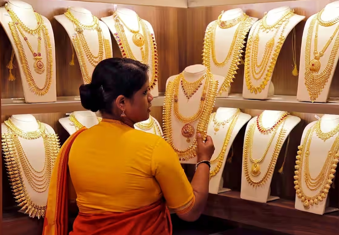 Gold Prices Surge in Varanasi Bullion Market Silver Slips April Update