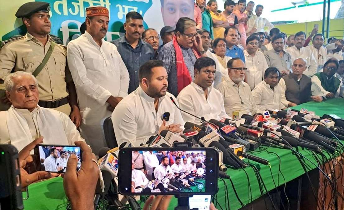 Tejashwi Yadav and Mukesh Sahni Address Press Conference in Purnia Ahead of Lok Sabha Elections