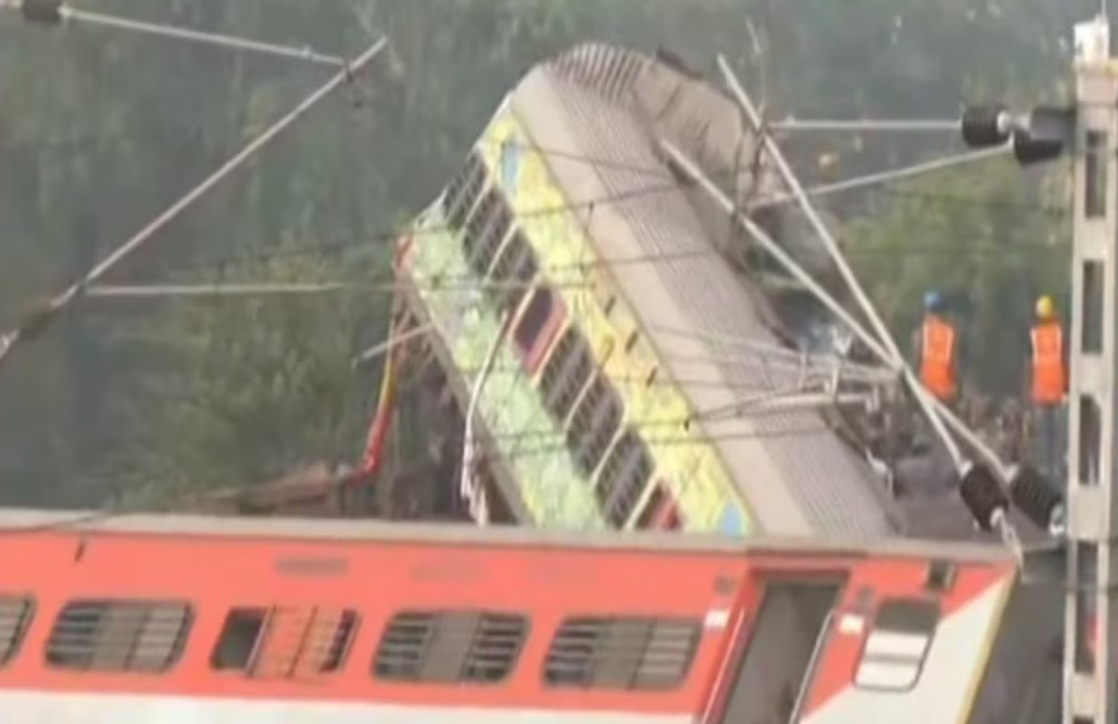 Tragic Train Accident in Ranchi Railway Division Overhead Wire Breaks One Dead