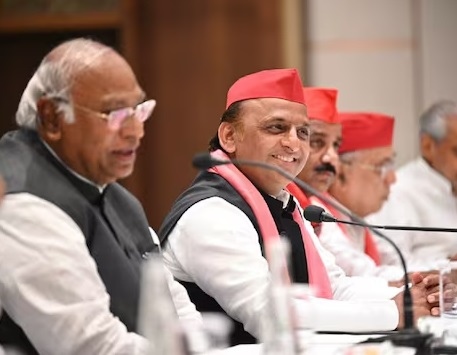 NDA Prepares for Government Formation as India Alliance Seeks Alternatives