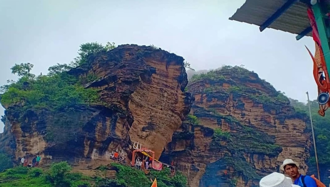 Nag Panchami Festival Thousands to Visit Nag Temple in Panchmarhi