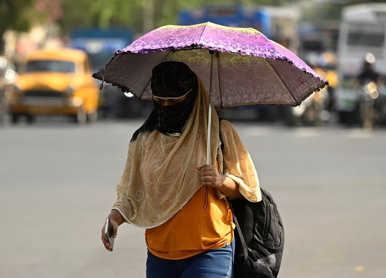 Weather Update Severe Heat in North India Rain in Other Regions