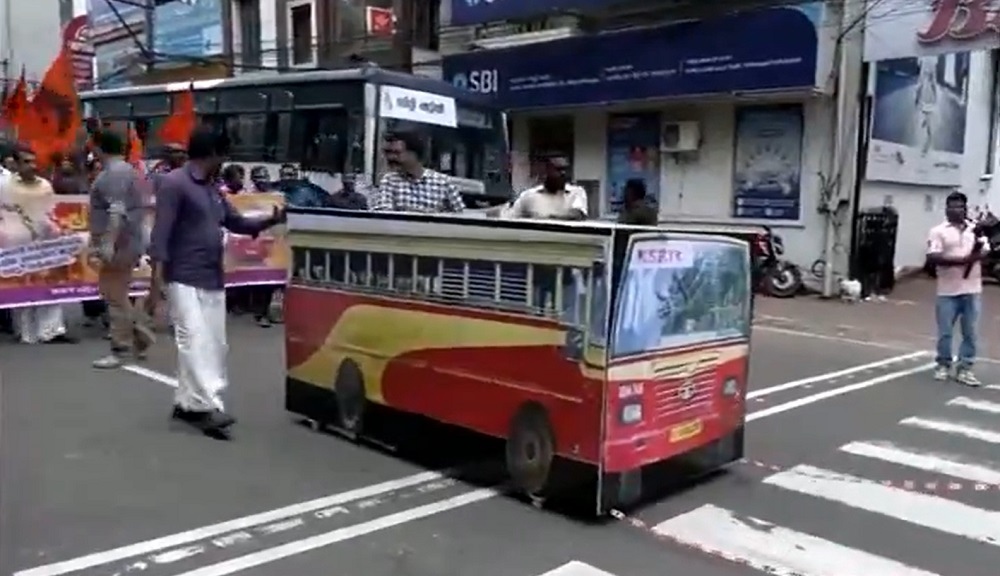 KSRTC Employees Protest in Thiruvananthapuram Over Delayed Salaries