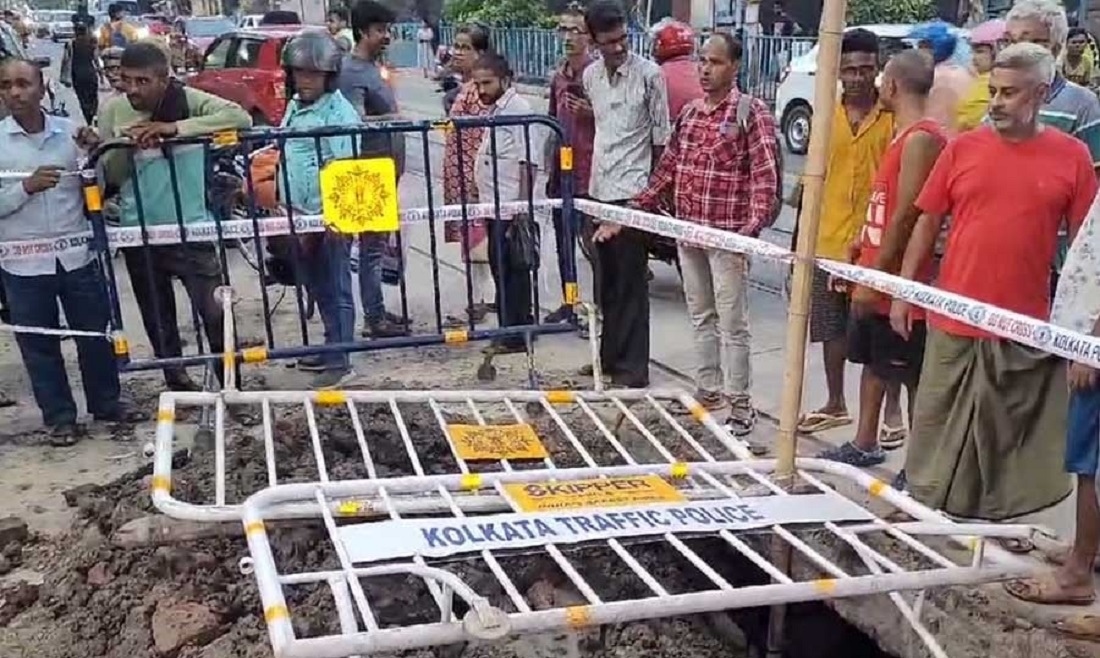 Woman Body Found While Digging Road in Kolkata Kashi Bose Lane