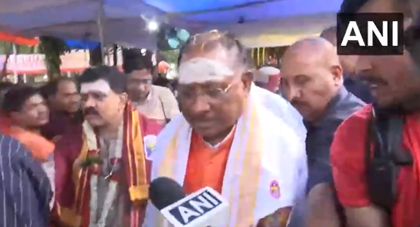 Chhattisgarh CM Vishnu Deo Sai Celebrates Third Monday of Sawan with Worship and Flower Shower for Kanwariyas