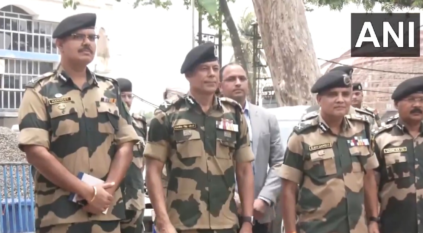 BSF DG Daljit Singh Chaudhary Visits Petrapole Border