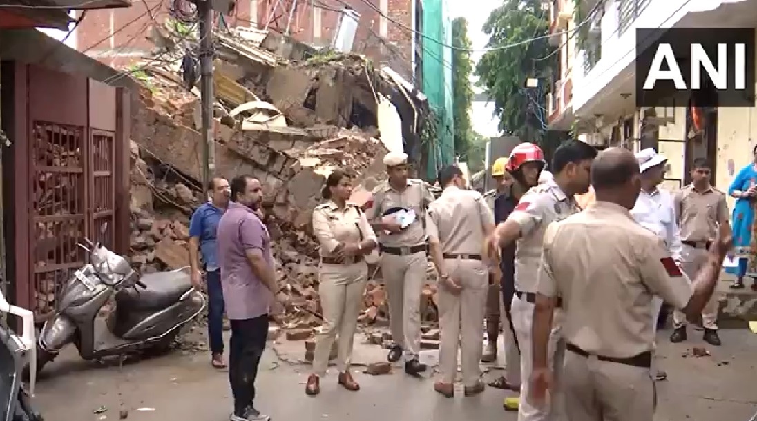 Tragic Building Collapse in Delhi One Dead Two Injured