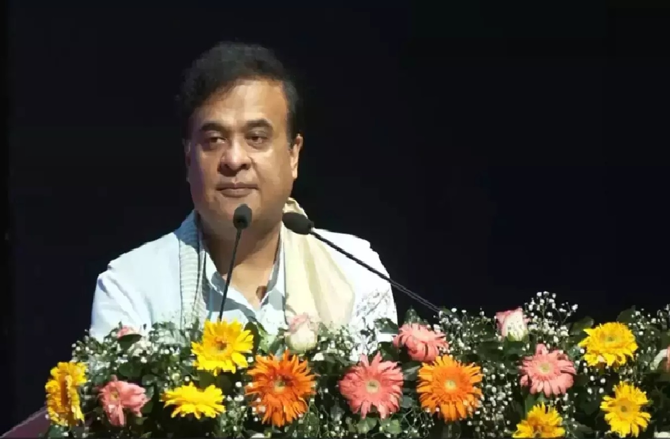 Amidst Bangladesh Crisis, CM Himanta Biswa Sarma Expresses Concern Over Hindus in Assam, Bengal, and Jharkhand